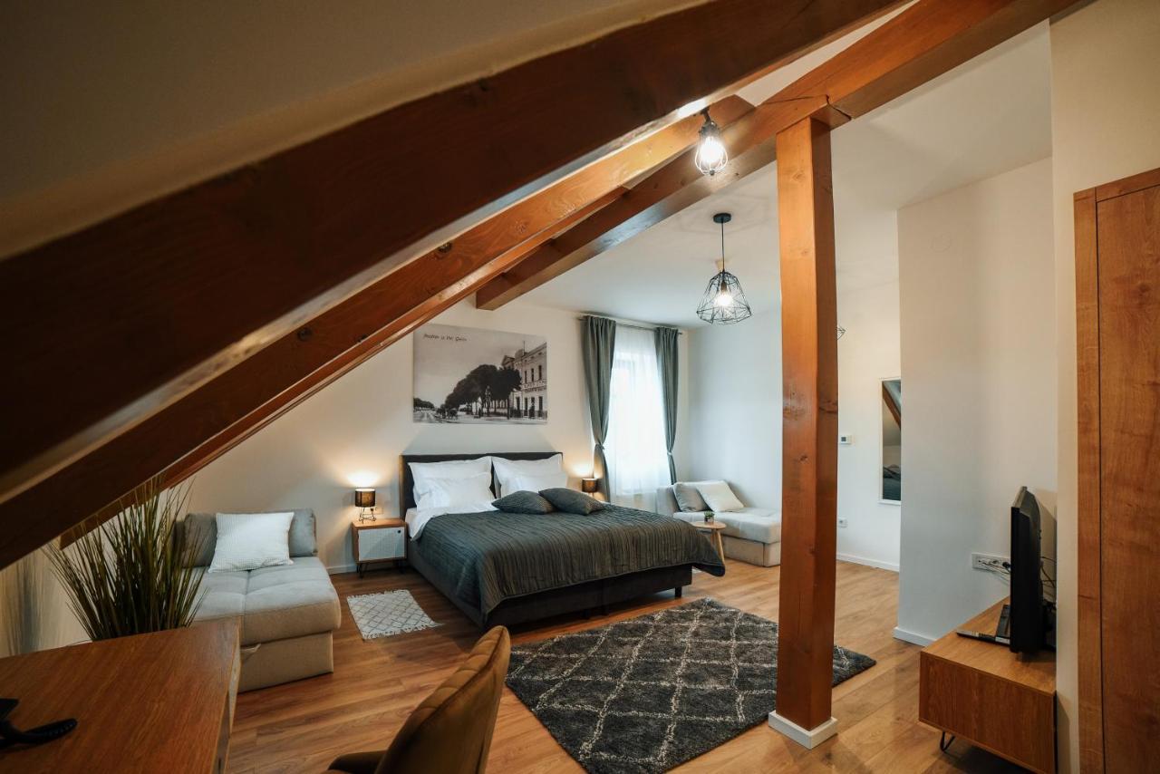 Chop Old House Hotel เวลิคาโกริตซา ภายนอก รูปภาพ
